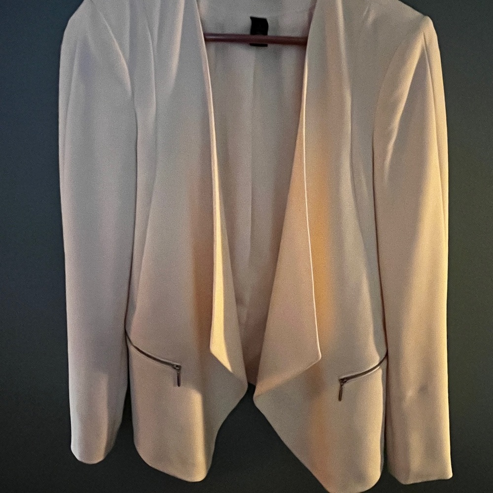 Elegant Cream Women's Blazer